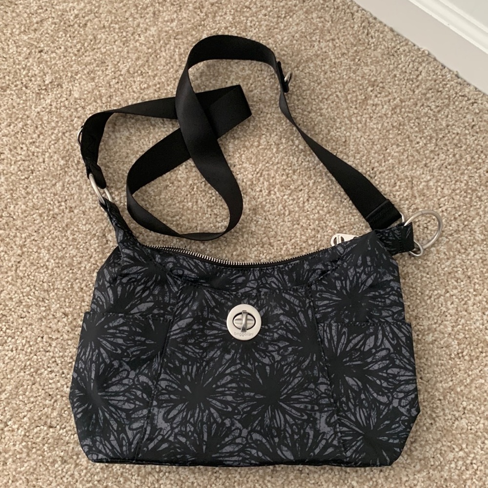 Baggallini black floral crossbody bag